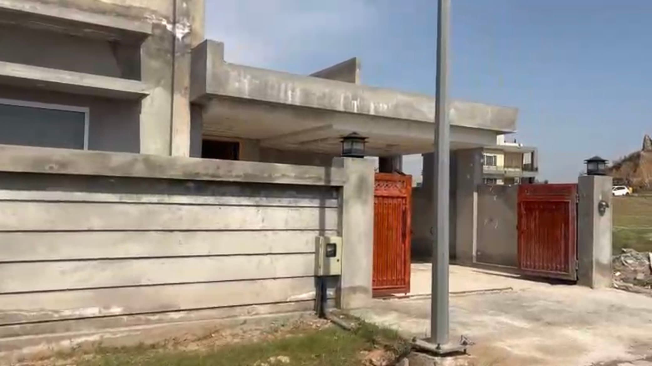 12 marla (301 sq yd) corner partially finished grey structure in Bahria Town Phase 8, Rawalpindi